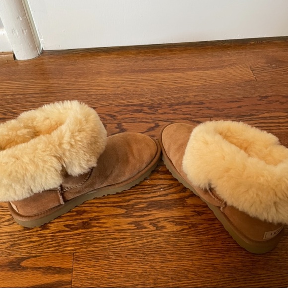 UGG boots; Bailey Button II; size 9; good condition - Picture 6 of 7